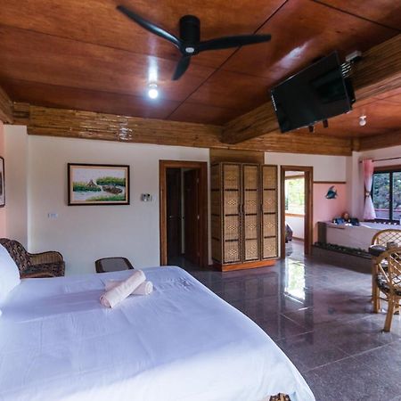 Shenanigans Glamping Resort Zamboanguita  Exteriér fotografie