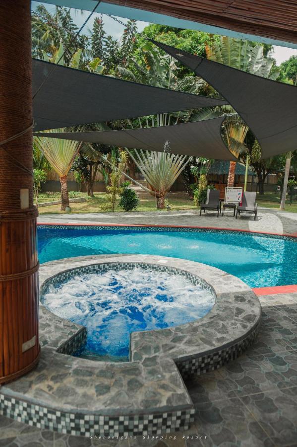 Shenanigans Glamping Resort Zamboanguita  Exteriér fotografie