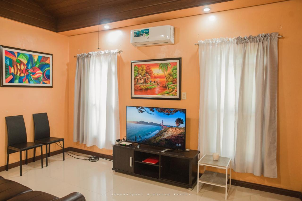 Shenanigans Glamping Resort Zamboanguita  Exteriér fotografie